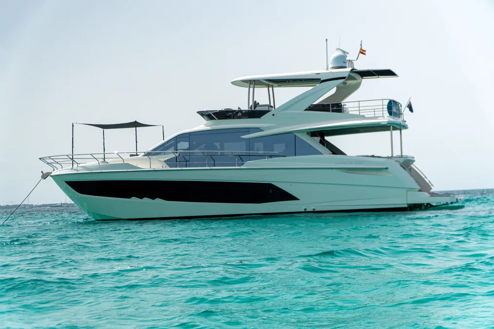 EMILIA III Absolute 62 Fly