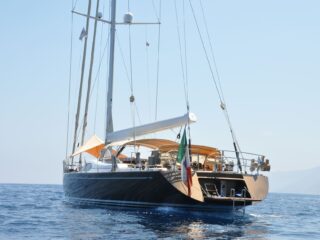 farandwide-southern-wind-saling-yacht-charter-italy24